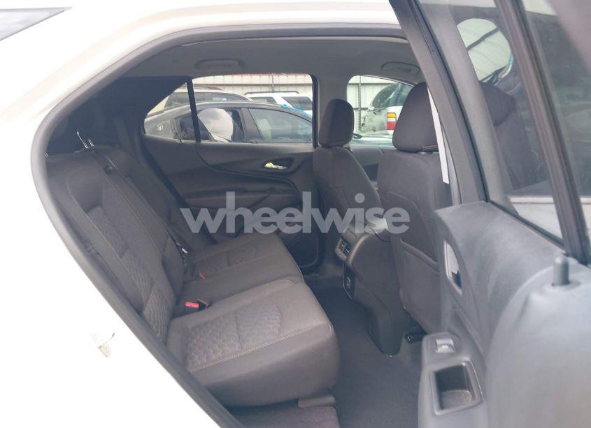 Photo 8 of 2019 Chevrolet Equinox LT (VIN 2GNAXKEV6K6255642)