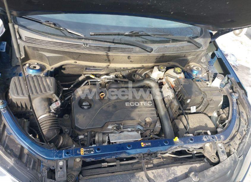 Photo 10 of 2019 Chevrolet Equinox LT (VIN 2GNAXKEV6K6267029)