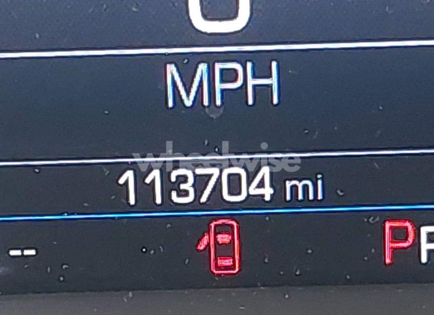 Photo 15 of 2019 Chevrolet Equinox LT (VIN 2GNAXKEV6K6267029)