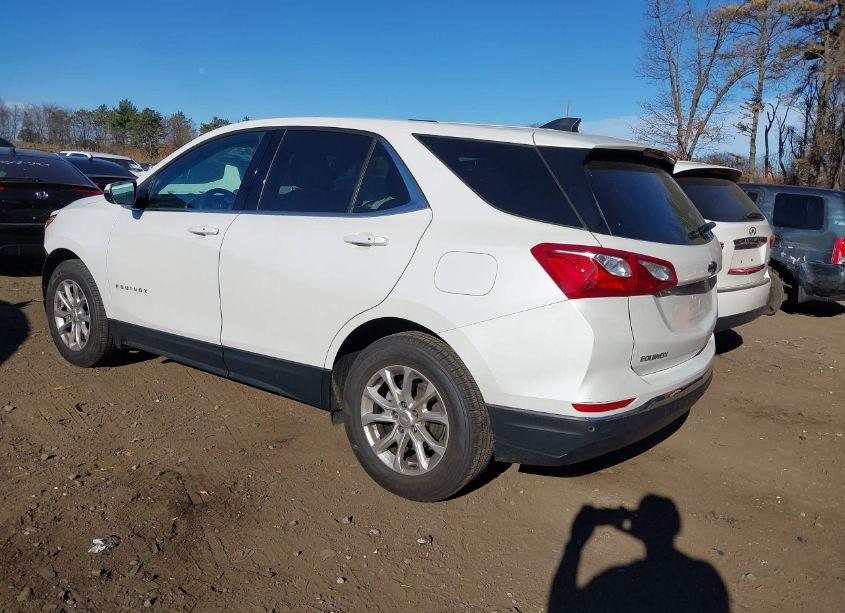 Photo 3 of 2019 Chevrolet Equinox LT (VIN 2GNAXKEV6K6287961)