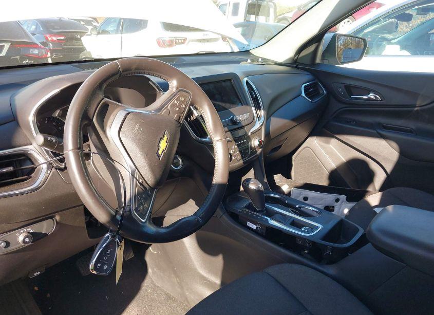 Photo 5 of 2019 Chevrolet Equinox LT (VIN 2GNAXKEV6K6287961)