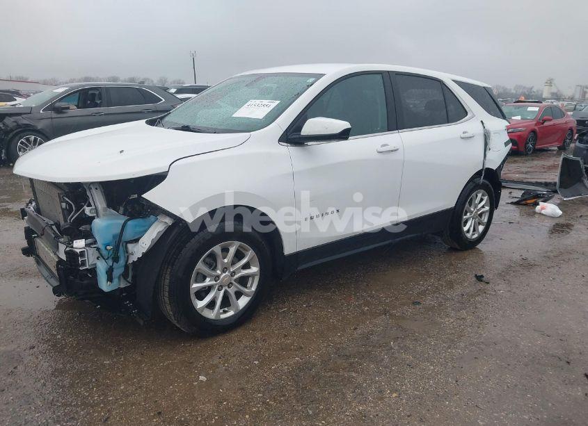 Photo 2 of 2019 Chevrolet Equinox LT (VIN 2GNAXKEV6K6307304)