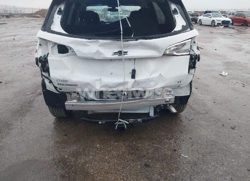 Photo 6 of 2019 Chevrolet Equinox LT (VIN 2GNAXKEV6K6307304)