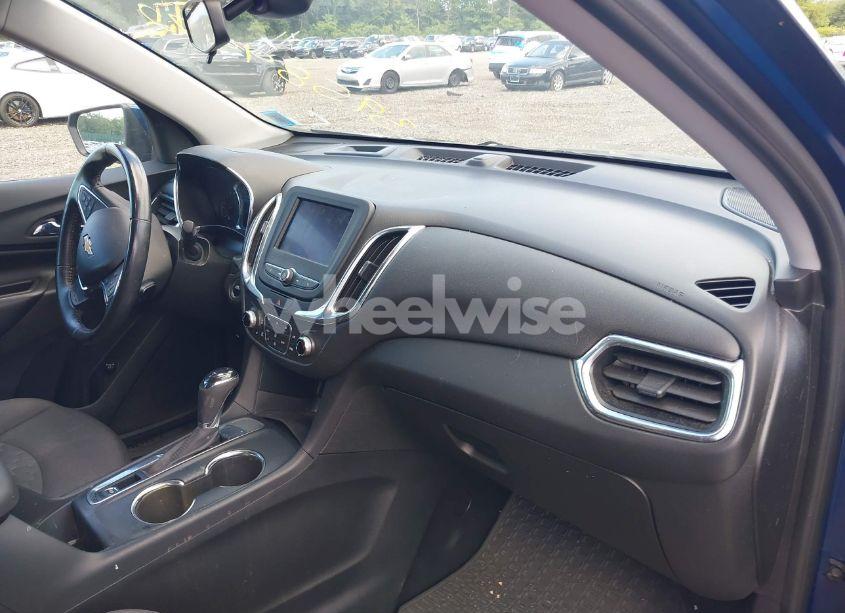 Photo 5 of 2020 Chevrolet Equinox FWD LT 1.5L TURBO (VIN 2GNAXKEV6L6149113)