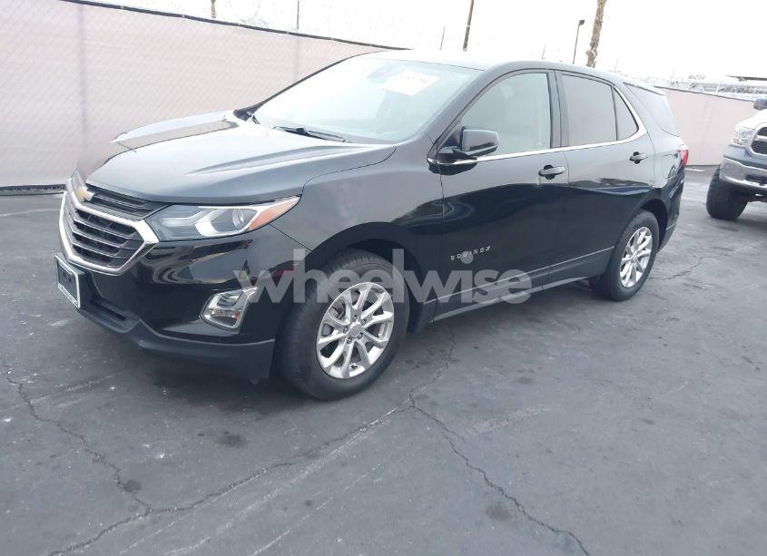 Photo 2 of 2020 Chevrolet Equinox FWD LT 1.5L TURBO (VIN 2GNAXKEV6L6188137)