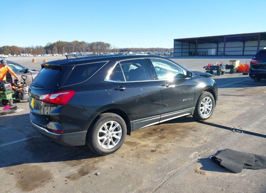 Photo 4 of 2020 Chevrolet Equinox FWD LT 1.5L TURBO (VIN 2GNAXKEV6L6240270)