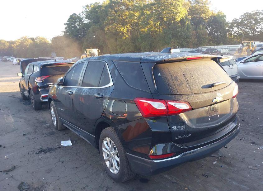 Photo 3 of 2021 Chevrolet Equinox FWD LT (VIN 2GNAXKEV6M6109535)