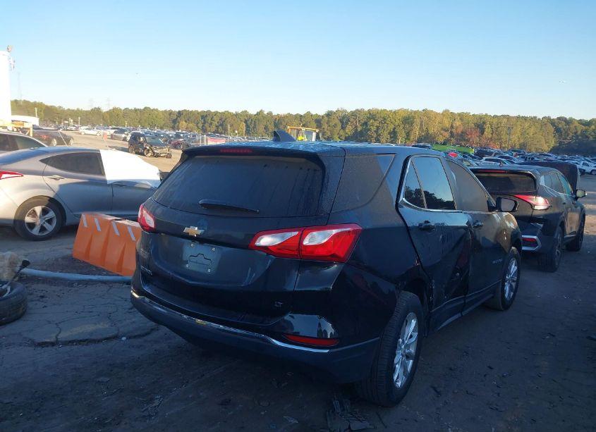 Photo 4 of 2021 Chevrolet Equinox FWD LT (VIN 2GNAXKEV6M6109535)