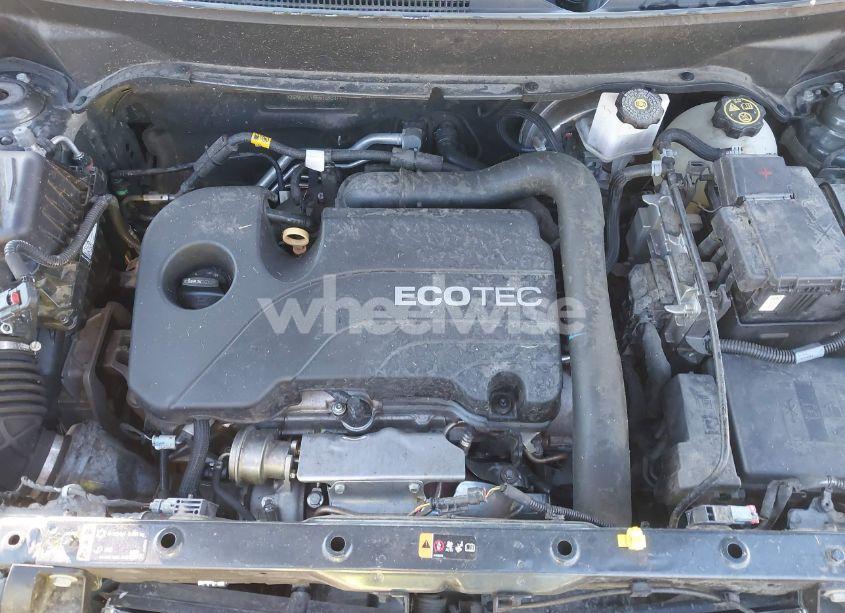 Photo 10 of 2021 Chevrolet Equinox FWD LT (VIN 2GNAXKEV6M6134807)