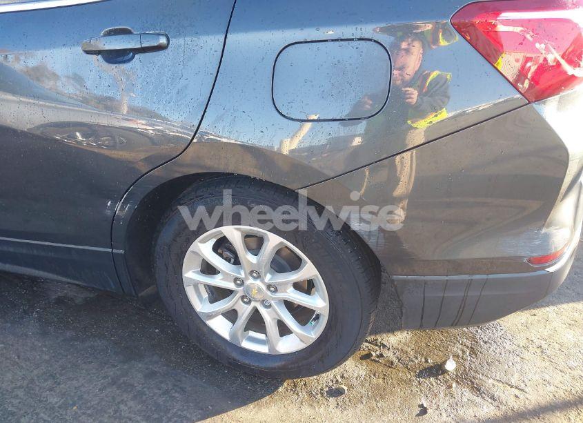 Photo 18 of 2021 Chevrolet Equinox FWD LT (VIN 2GNAXKEV6M6134807)