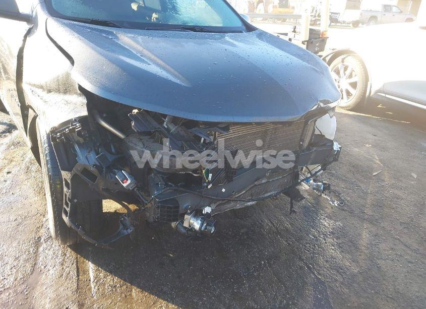 Photo 6 of 2021 Chevrolet Equinox FWD LT (VIN 2GNAXKEV6M6134807)