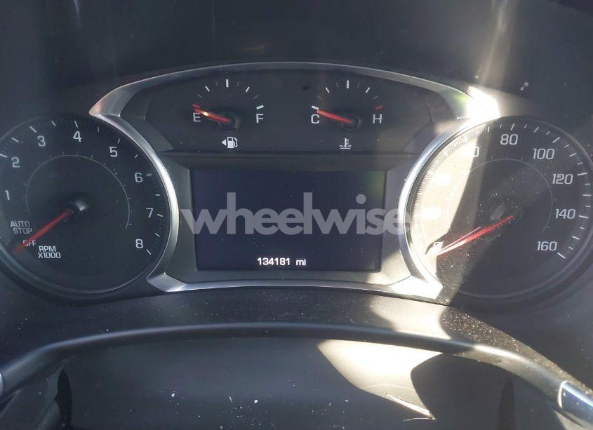 Photo 7 of 2021 Chevrolet Equinox FWD LT (VIN 2GNAXKEV6M6134807)