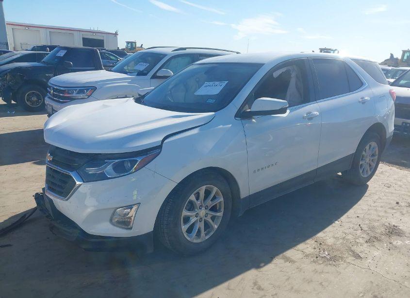 Photo 2 of 2019 Chevrolet Equinox LT (VIN 2GNAXKEV7K6132738)