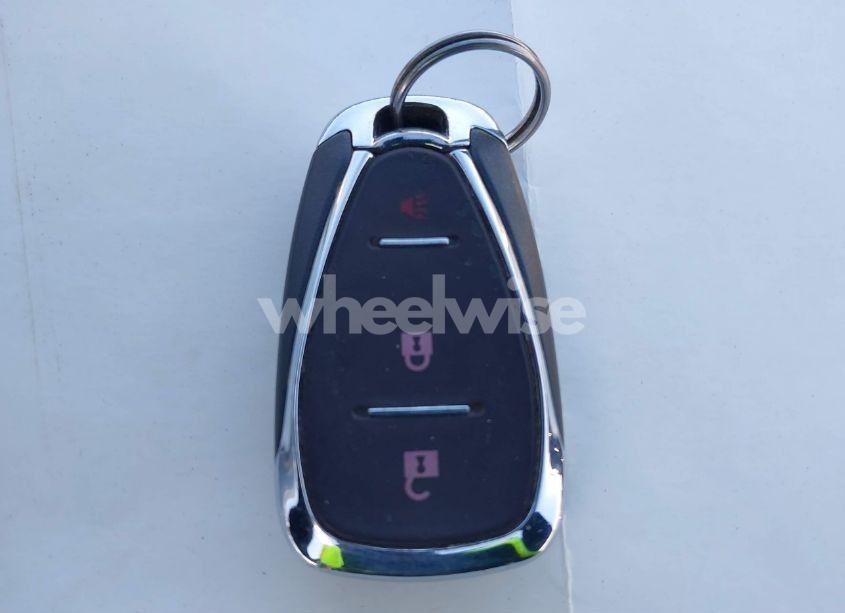 Photo 11 of 2019 Chevrolet Equinox LT (VIN 2GNAXKEV7K6176173)