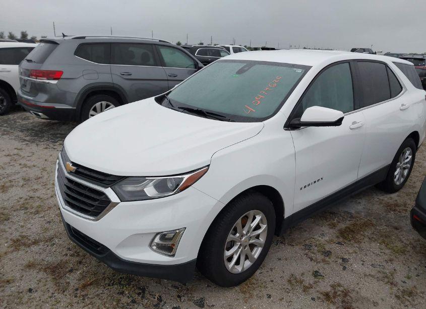 Photo 2 of 2020 Chevrolet Equinox FWD LT 1.5L TURBO (VIN 2GNAXKEV7L6149959)