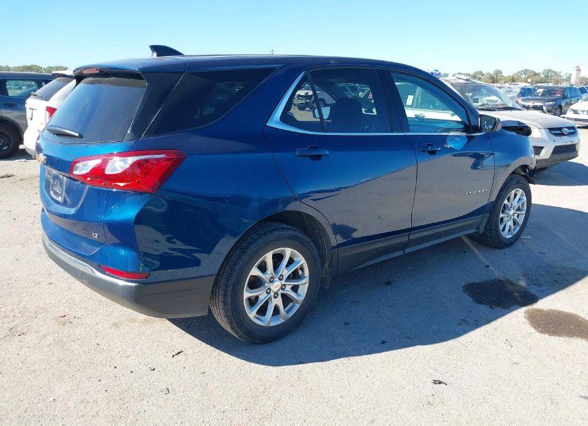 Photo 4 of 2020 Chevrolet Equinox FWD LT 1.5L TURBO (VIN 2GNAXKEV7L6199695)