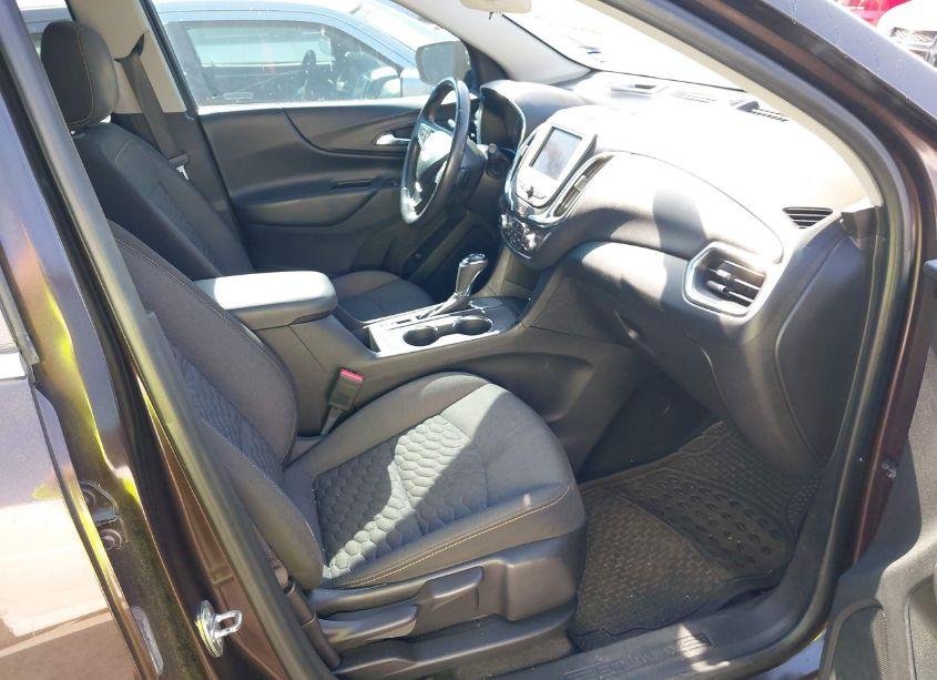 Photo 5 of 2020 Chevrolet Equinox FWD LT 1.5L TURBO (VIN 2GNAXKEV7L6214406)