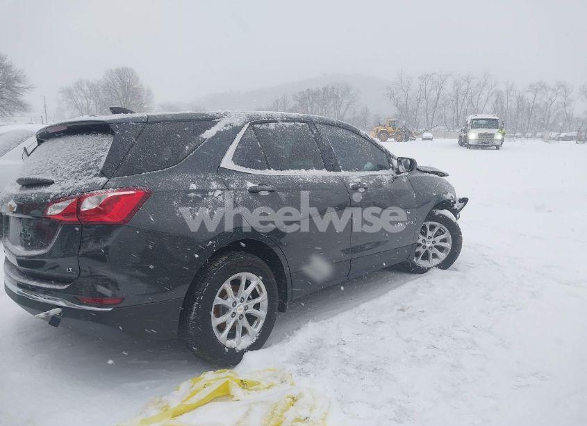 Photo 4 of 2020 Chevrolet Equinox FWD LT 1.5L TURBO (VIN 2GNAXKEV7L6259720)
