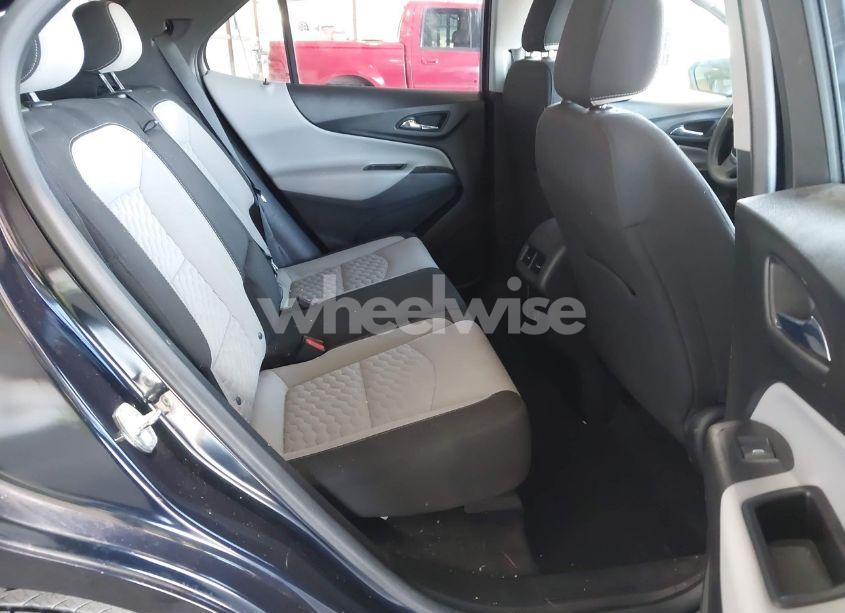 Photo 8 of 2021 Chevrolet Equinox FWD LT (VIN 2GNAXKEV7M6107597)