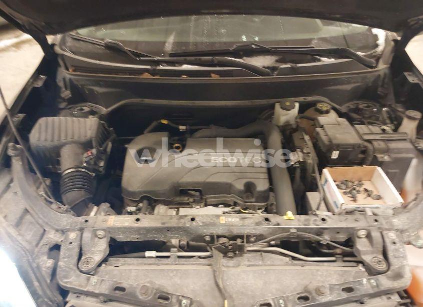 Photo 10 of 2019 Chevrolet Equinox LT (VIN 2GNAXKEV8K6130321)