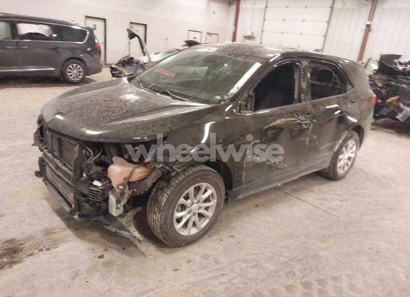 Photo 2 of 2019 Chevrolet Equinox LT (VIN 2GNAXKEV8K6130321)