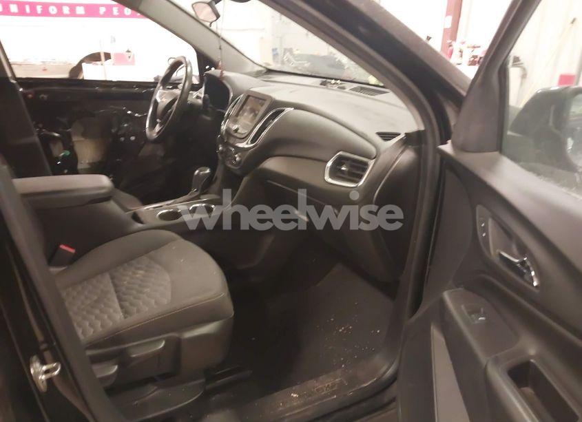 Photo 5 of 2019 Chevrolet Equinox LT (VIN 2GNAXKEV8K6130321)