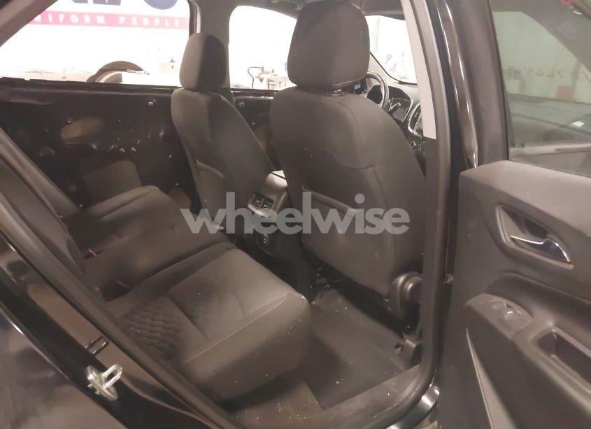 Photo 8 of 2019 Chevrolet Equinox LT (VIN 2GNAXKEV8K6130321)