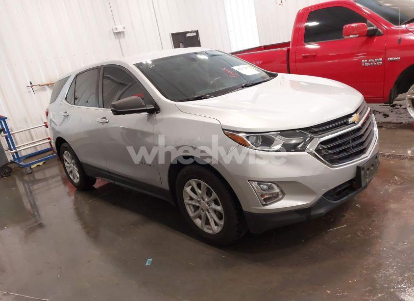 2019 Chevrolet Equinox LT (VIN 2GNAXKEV8K6146924) main photo