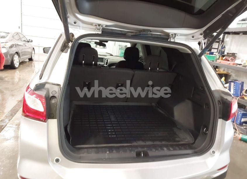 Photo 12 of 2019 Chevrolet Equinox LT (VIN 2GNAXKEV8K6146924)