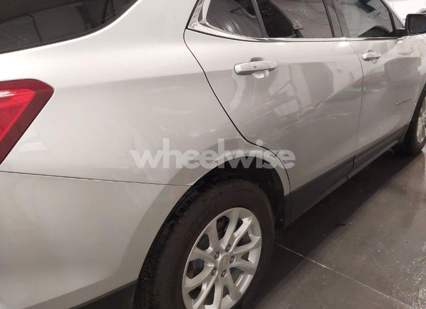 Photo 6 of 2019 Chevrolet Equinox LT (VIN 2GNAXKEV8K6146924)