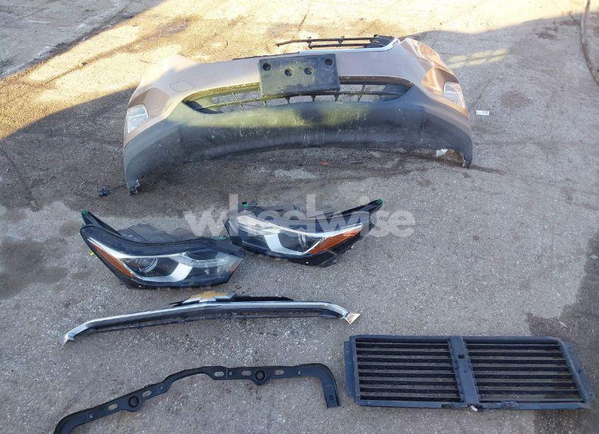 Photo 12 of 2019 Chevrolet Equinox LT (VIN 2GNAXKEV8K6186386)