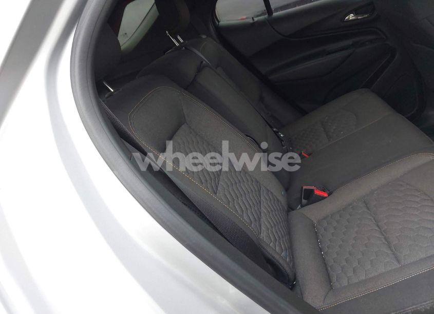 Photo 8 of 2019 Chevrolet Equinox LT (VIN 2GNAXKEV8K6269879)