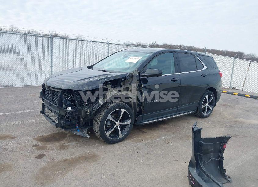 Photo 2 of 2020 Chevrolet Equinox FWD LT 1.5L TURBO (VIN 2GNAXKEV8L6105369)