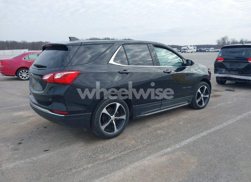 Photo 4 of 2020 Chevrolet Equinox FWD LT 1.5L TURBO (VIN 2GNAXKEV8L6105369)