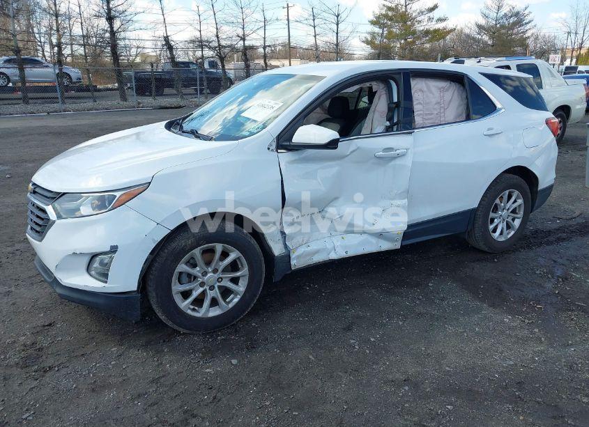 Photo 2 of 2020 Chevrolet Equinox FWD LT 1.5L TURBO (VIN 2GNAXKEV8L6141918)