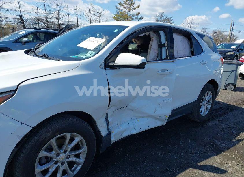 Photo 6 of 2020 Chevrolet Equinox FWD LT 1.5L TURBO (VIN 2GNAXKEV8L6141918)