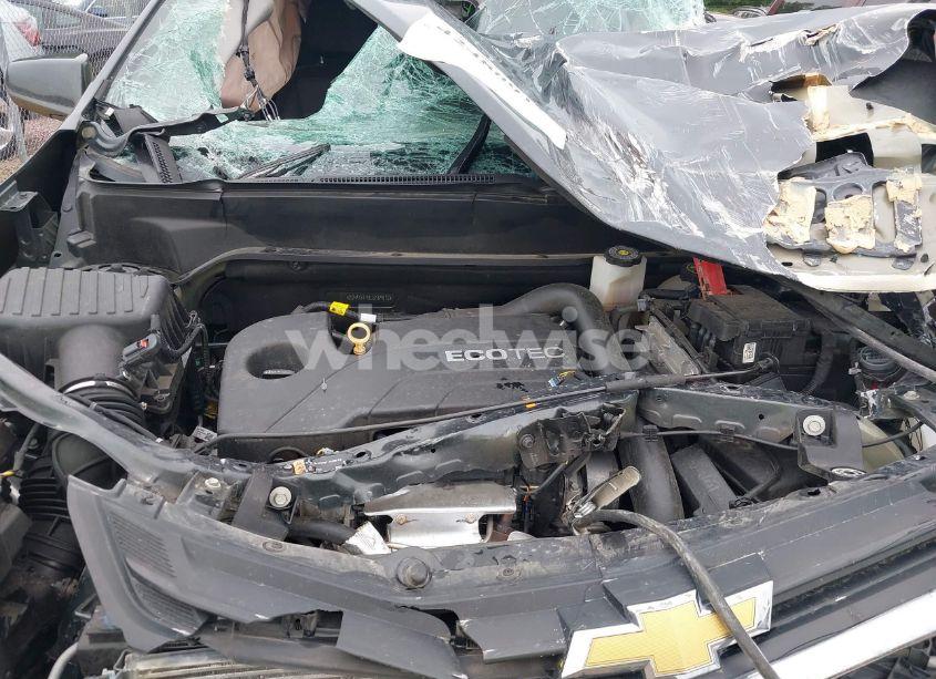 Photo 10 of 2020 Chevrolet Equinox FWD LT 1.5L TURBO (VIN 2GNAXKEV8L6169072)