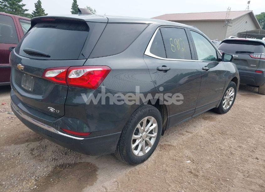 Photo 4 of 2020 Chevrolet Equinox FWD LT 1.5L TURBO (VIN 2GNAXKEV8L6169072)
