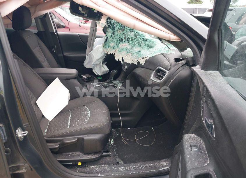 Photo 5 of 2020 Chevrolet Equinox FWD LT 1.5L TURBO (VIN 2GNAXKEV8L6169072)