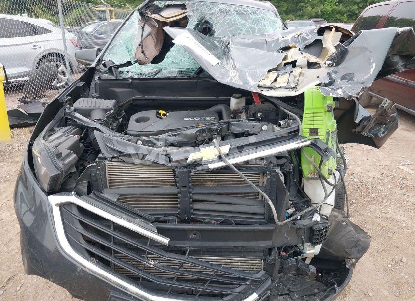 Photo 6 of 2020 Chevrolet Equinox FWD LT 1.5L TURBO (VIN 2GNAXKEV8L6169072)