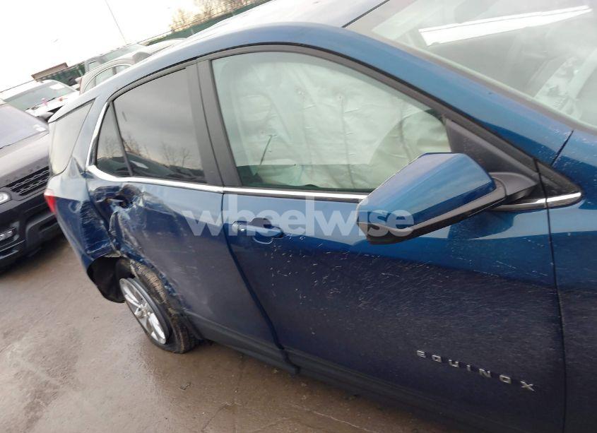 Photo 13 of 2021 Chevrolet Equinox FWD LT (VIN 2GNAXKEV8M6135151)