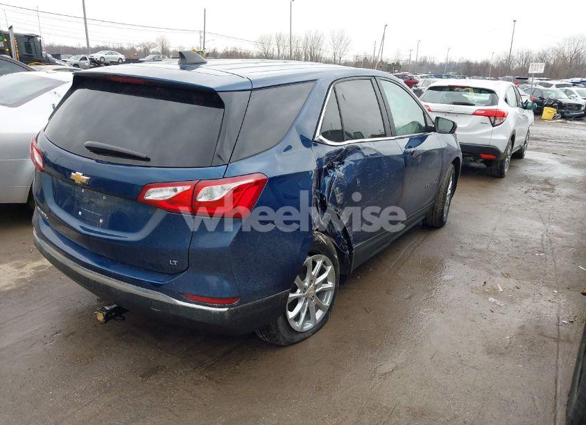 Photo 4 of 2021 Chevrolet Equinox FWD LT (VIN 2GNAXKEV8M6135151)
