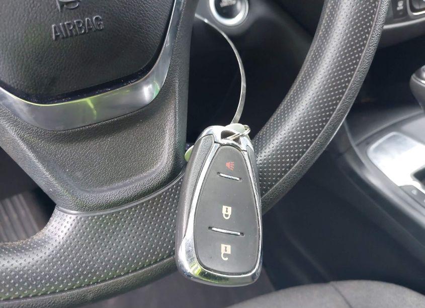 Photo 11 of 2021 Chevrolet Equinox FWD LT (VIN 2GNAXKEV8M6150250)