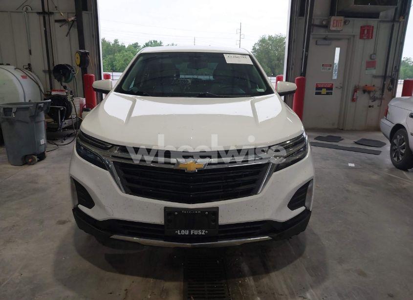 Photo 12 of 2022 Chevrolet Equinox FWD LT (VIN 2GNAXKEV8N6118013)