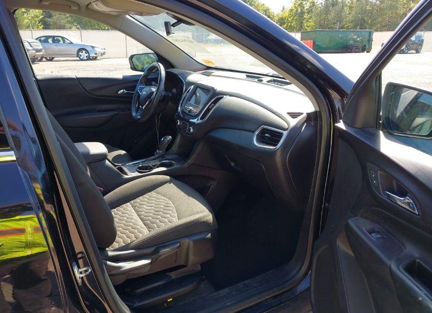 Photo 5 of 2019 Chevrolet Equinox LT (VIN 2GNAXKEV9K6116220)