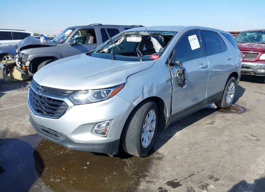 Photo 2 of 2019 Chevrolet Equinox LT (VIN 2GNAXKEV9K6192309)