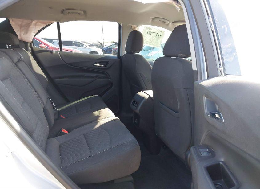 Photo 8 of 2019 Chevrolet Equinox LT (VIN 2GNAXKEV9K6192309)