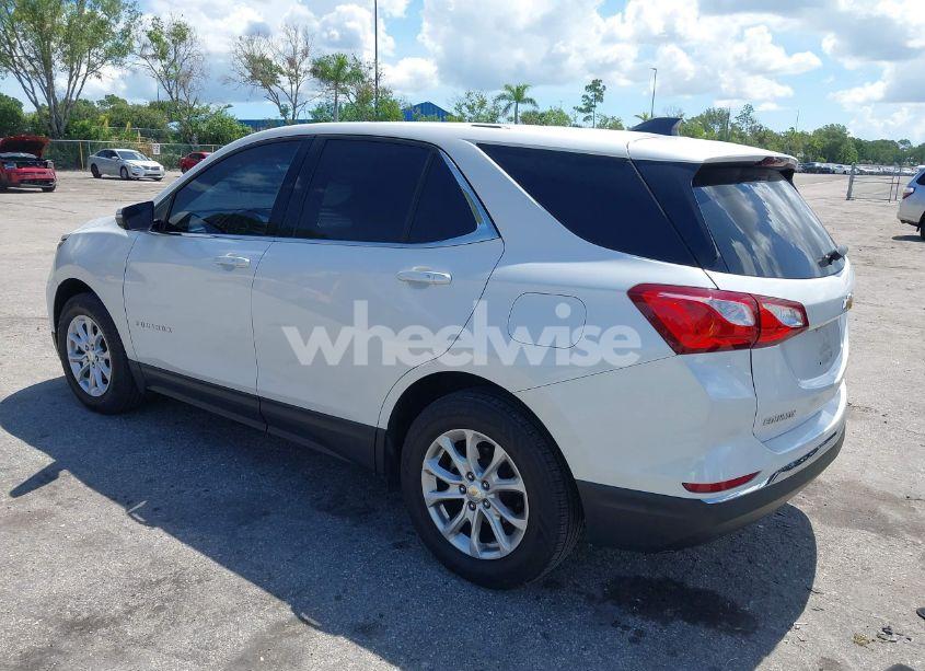 Photo 3 of 2019 Chevrolet Equinox LT (VIN 2GNAXKEV9K6252511)