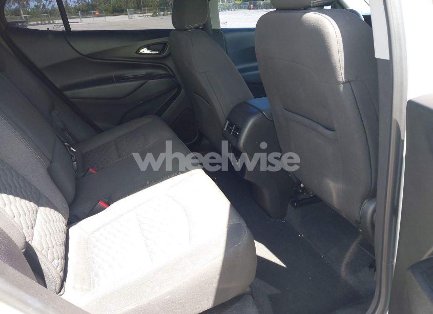 Photo 8 of 2019 Chevrolet Equinox LT (VIN 2GNAXKEV9K6252511)