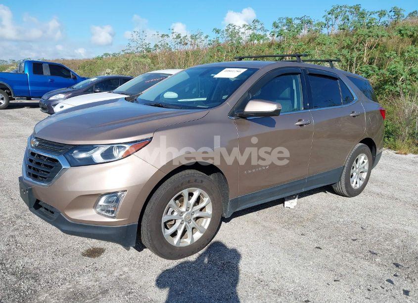 Photo 2 of 2019 Chevrolet Equinox LT (VIN 2GNAXKEV9K6292488)
